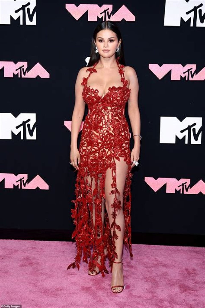 2016 Video Music Awards Style — Best Hair & Makeup On The VMAs Red Carpet