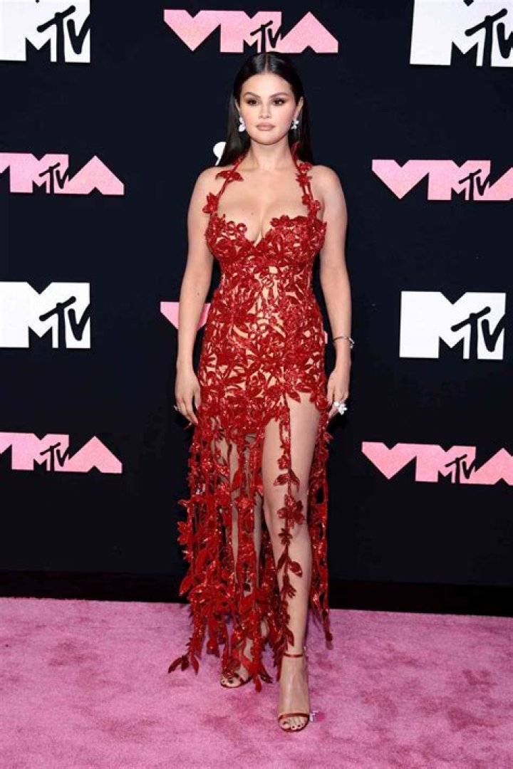 26 Sexiest MTV VMAs Dresses Of All-Time: Selena Gomez, Kim Kardashian & More
