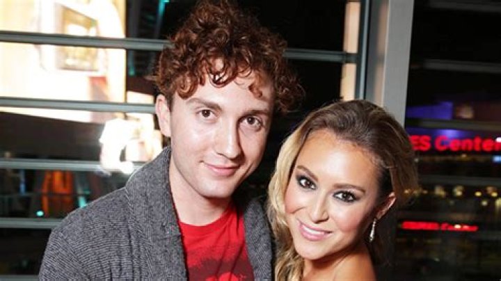 Alexa PenaVega & Daryl Sabara Reunite On Instagram – Hollywood Life