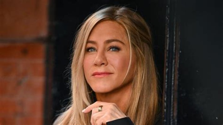 Jennifer Aniston, 50, On LA Coffee Run In Smart Jacket & Trousers – Hollywood Life