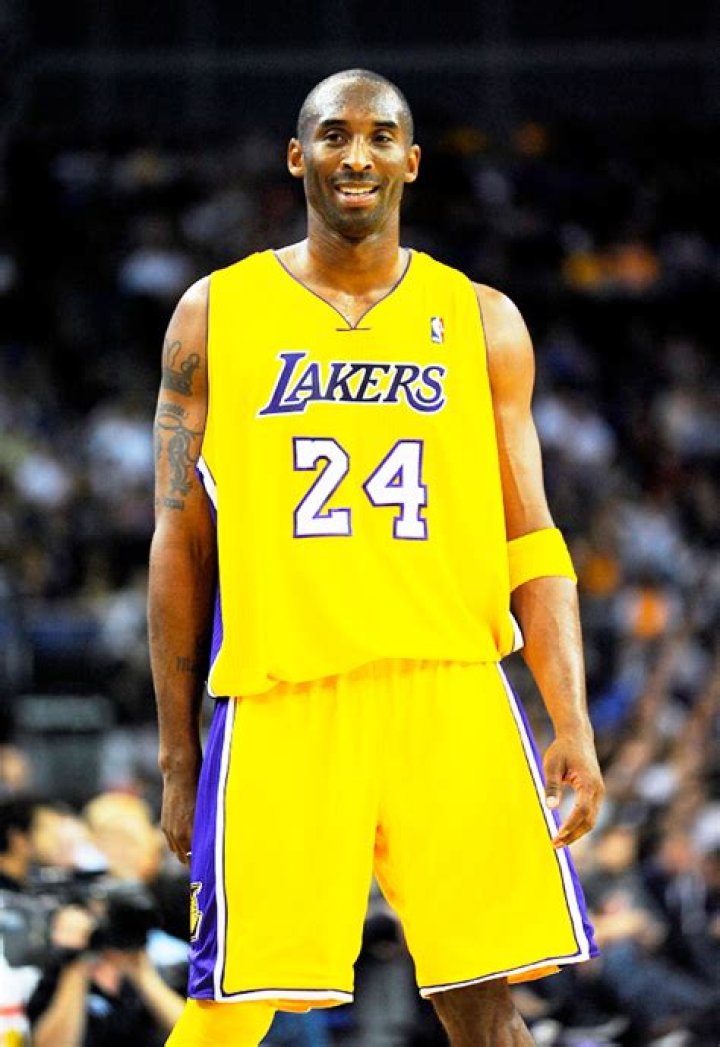 Joel Embiid & LA Lakers Pay Tribute To Kobe Bryant With Customized Shoes & More 1 Year After His Death