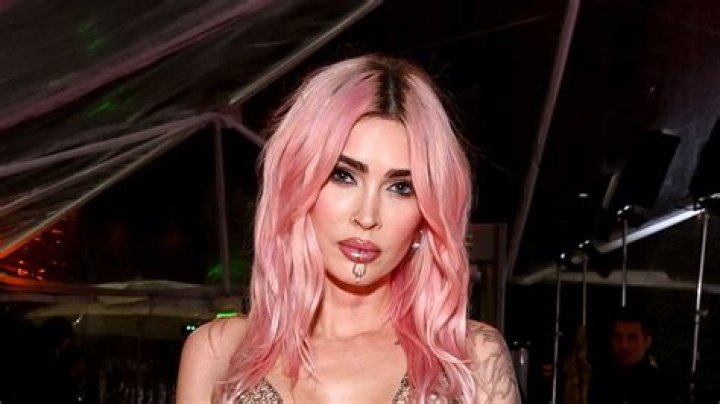 Megan Fox Rocks Nearly Naked Metal Dress at Grammys Party Without Machine Gun Kelly
