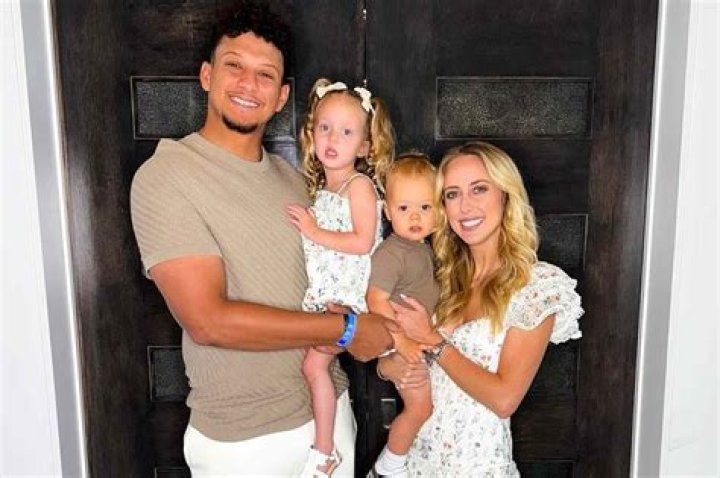 Patrick Mahomes & Brittany Matthews Welcome Baby Boy: Photo – Hollywood Life