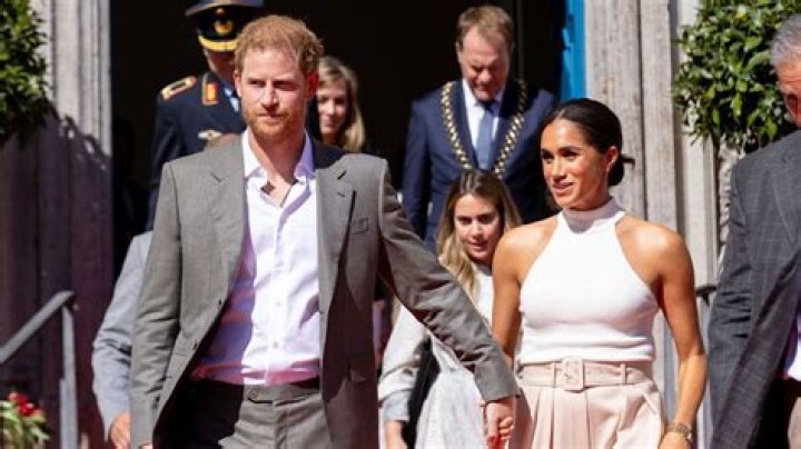 Prince Harry Claims The Queen Doesn’t Make Her Own Decisions In The Firm: She’s Gotten ‘Bad’ Advice