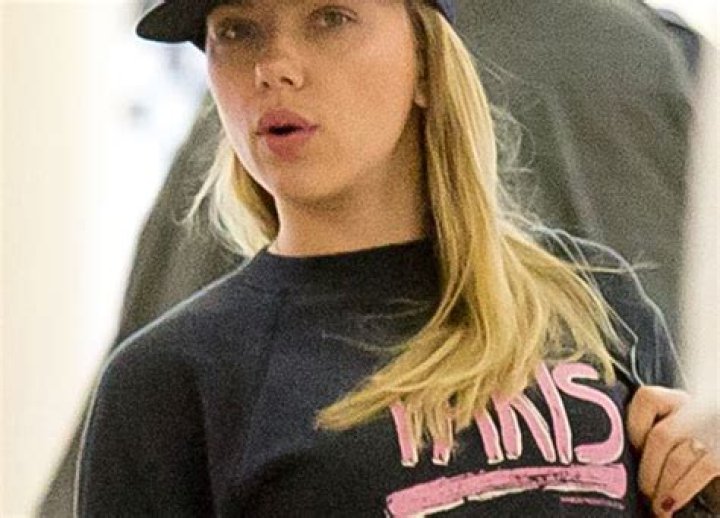 Scarlett Johansson Without Makeup — Bare-Faced At L.A. Airport – Hollywood Life