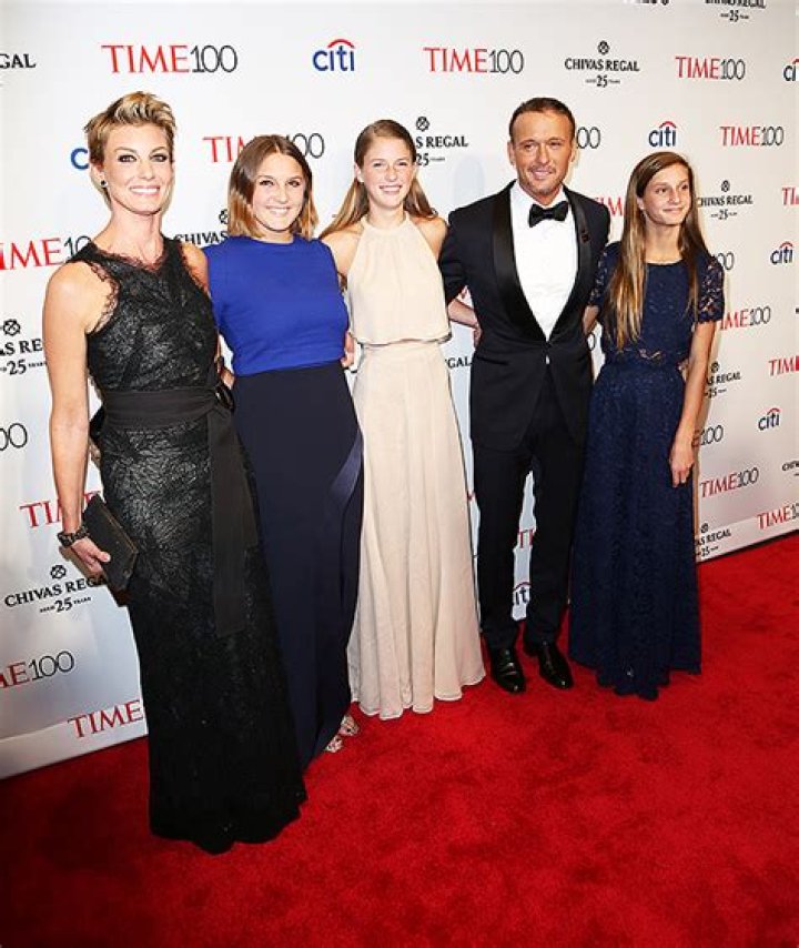 Tim McGraw Sends Daughter Gracie 24th Birthday Love – Hollywood Life