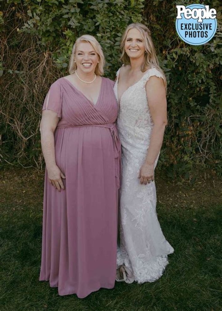 Which ‘Sister Wives’ Stars Were at Christine Brown’s Wedding? – Hollywood Life