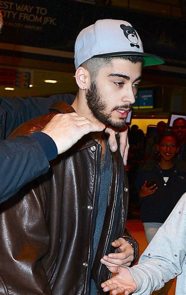 Zayn Malik Looks Shocked & Sad In First Pics After Leaving One Direction
